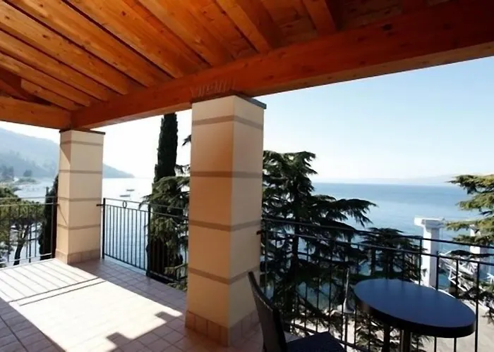 Hotel Lido Torri Del Benaco