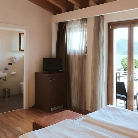 Lido Hotel Torri Del Benaco
