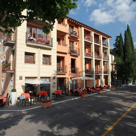 Lido 3*