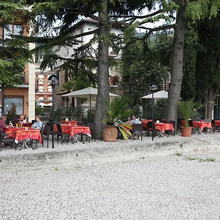 Lido