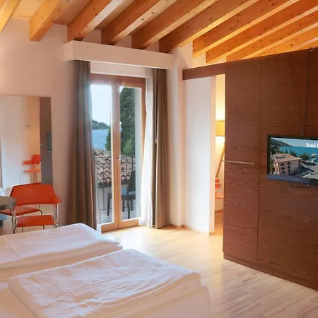 Lido טורי דל בנקו