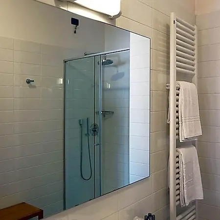 Lido Hotel 3*