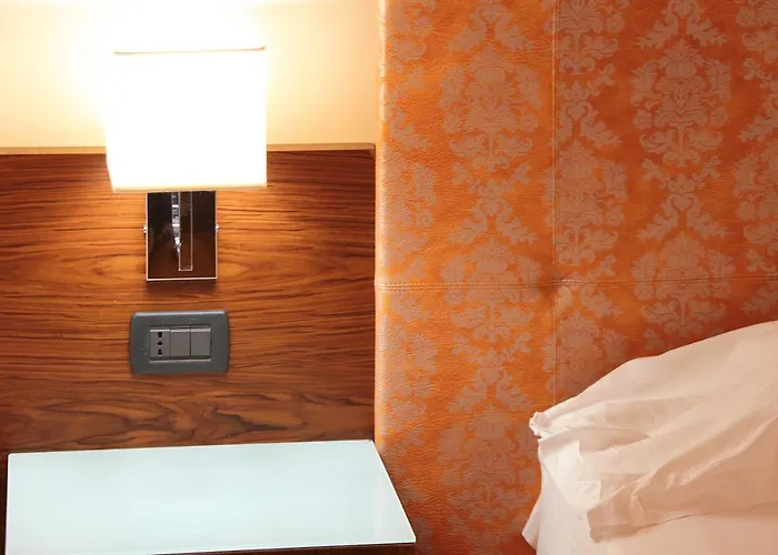 Lido فندق توري ديل بيناكو