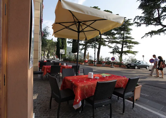 Lido فندق 3*