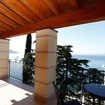 Szálloda Lido Torri del Benaco