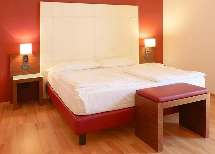 Lido فندق توري ديل بيناكو