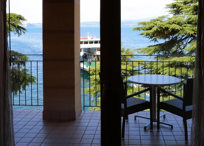 Lido فندق توري ديل بيناكو